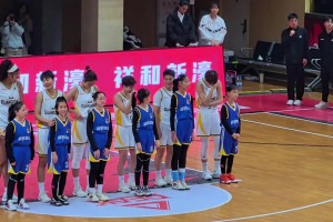 你们猜，姐姐她在笑什么？ 哈哈哈哈哈哈哈哈……